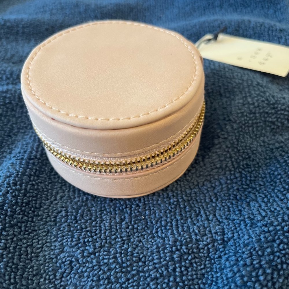 NWT Mini Pink Jewelry Travel Case